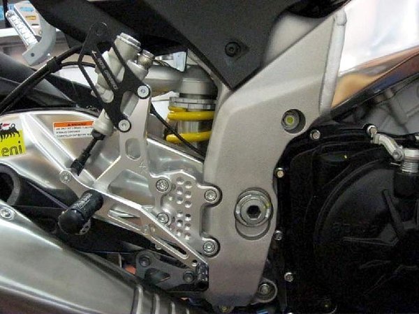 Fussrastenanlage CNC einstellbar für Aprilia RSV4 Motorrad