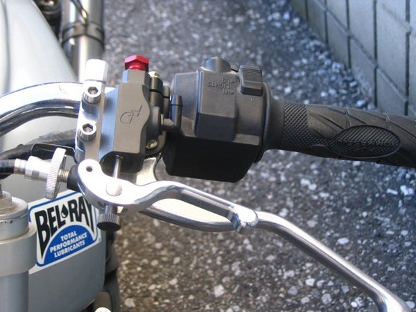 Kombi Hand Fuß Hinterrad Brems System Hand + Fusspumpe incl Halter usw
